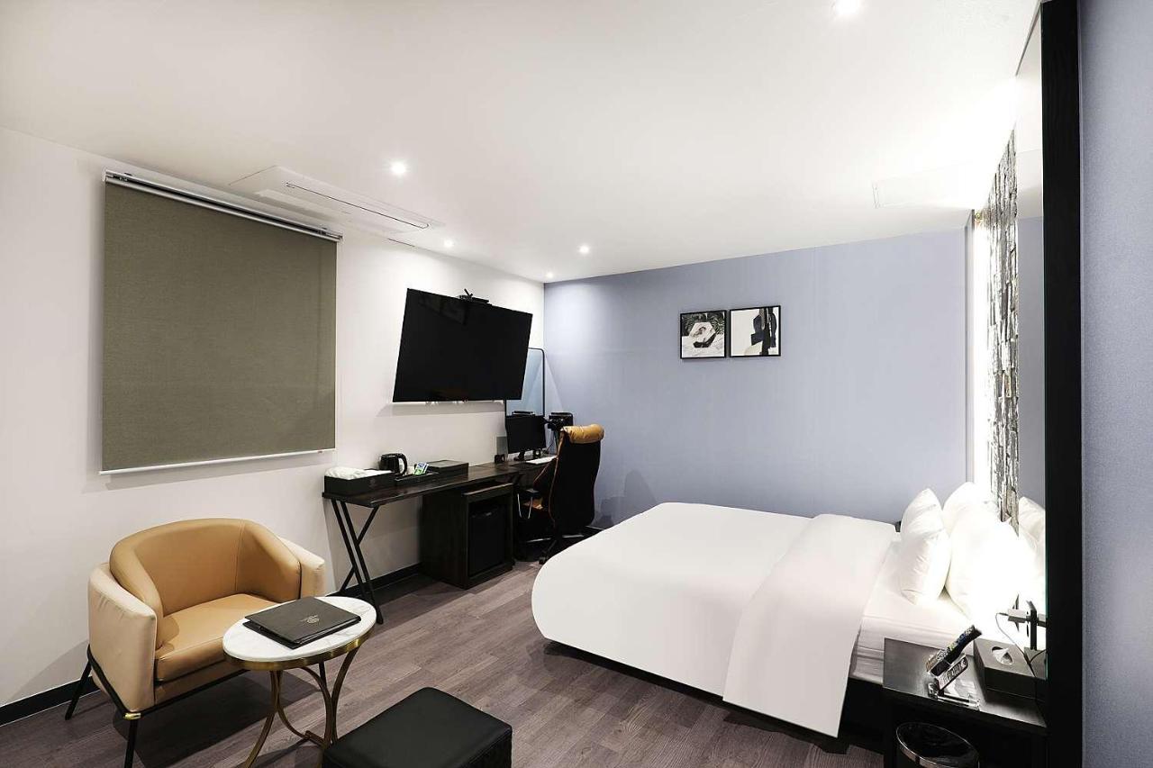 Mariposa Hotel Songtan 平沢市 エクステリア 写真