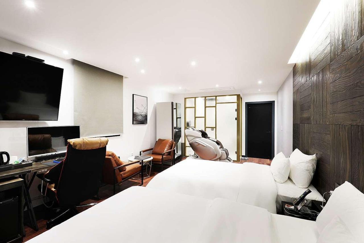 Mariposa Hotel Songtan 平沢市 エクステリア 写真