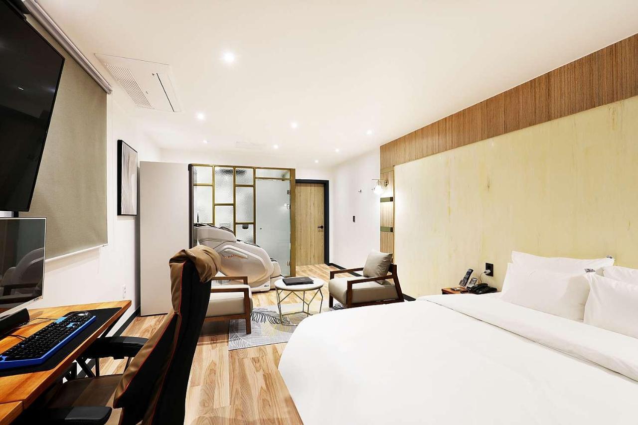 Mariposa Hotel Songtan 平沢市 エクステリア 写真